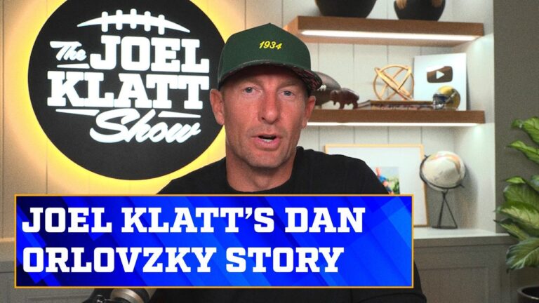 Joel Klatt shares stories with Dan Orlovsky in Lions training camp