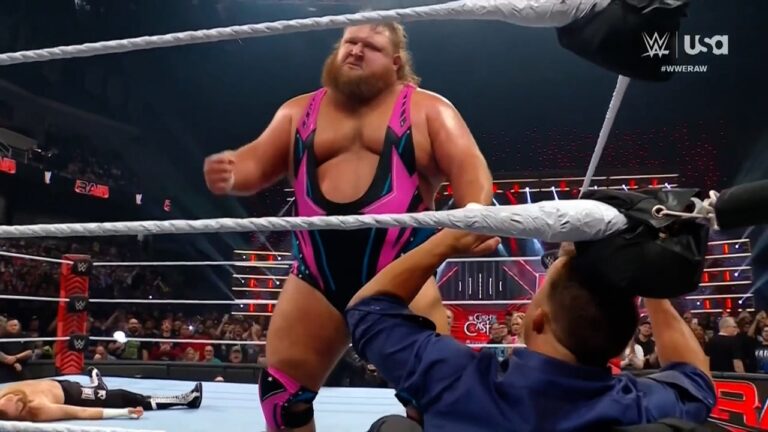 Otis fed up with Chad Gable during match with Sami Zayn on Raw