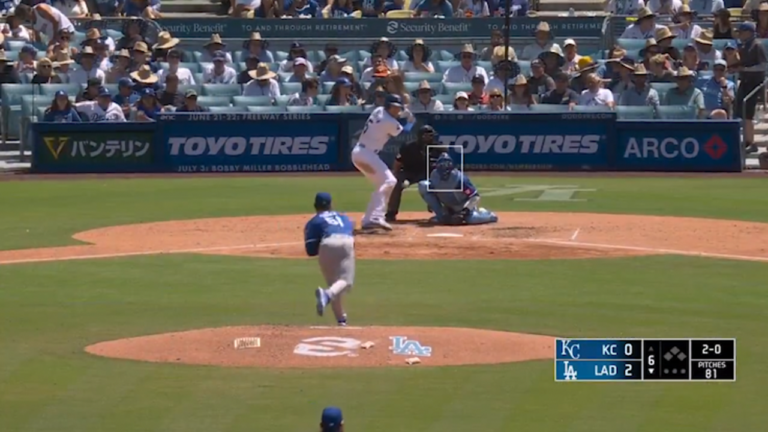 Shohei Ohtani and Freddie Freeman go back-to-back as the Dodgers extend their lead over the Royals