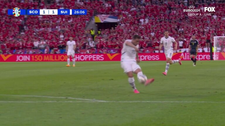 Xherdan Shaqiri scores from outside the box, brings Switzerland even with Scotland