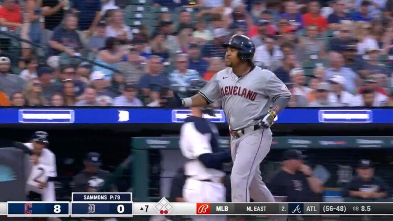 José Ramírez smacks his second homer of the game, extending the Guardians