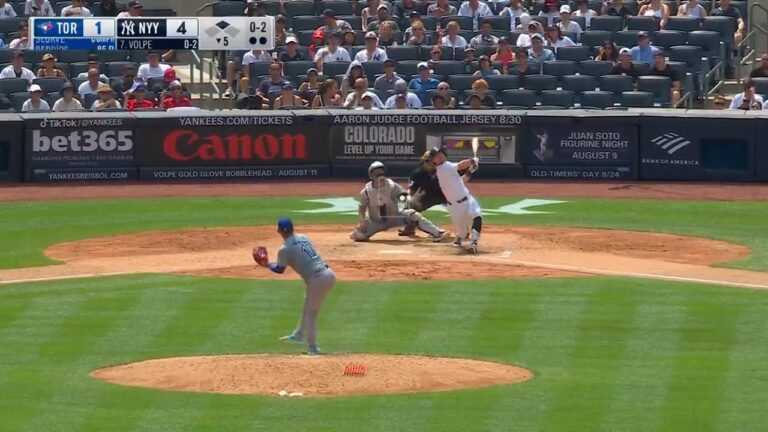 Anthony Volpe crushes a two-run home run to extend Yankees