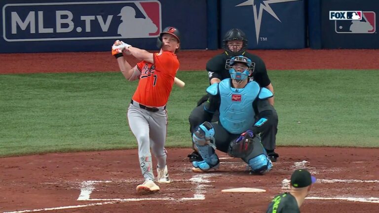 Jackson Holliday CLOBBERS a solo home run to extend Orioles