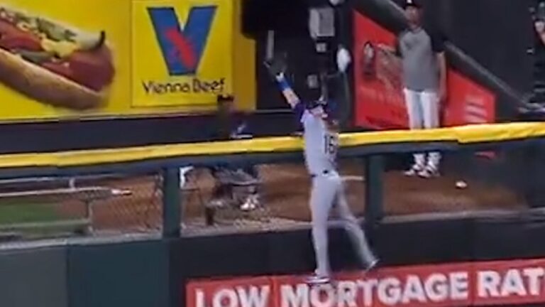 Travis Jankowski ROBS a potential walk-off home run to seal Rangers