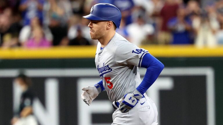 Freddie Freeman hits his second homer of the day, increasing the Dodgers