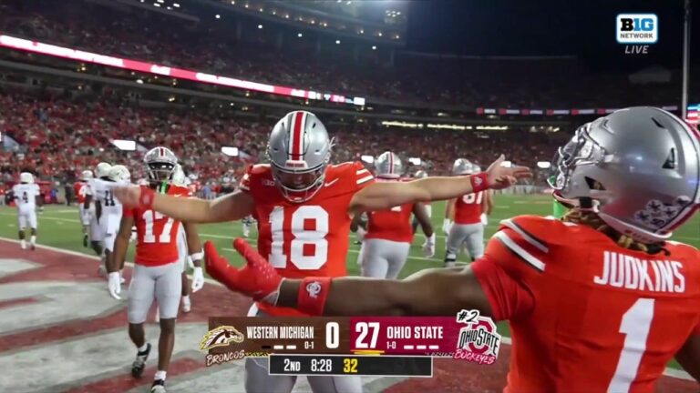 Quinshon Judkins rushes 23-yards for his second touchdown of the game to extend Ohio State