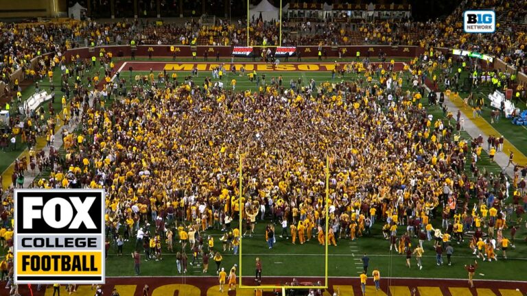 Minnesota UPSETS No. 11 USC, crowd storms field