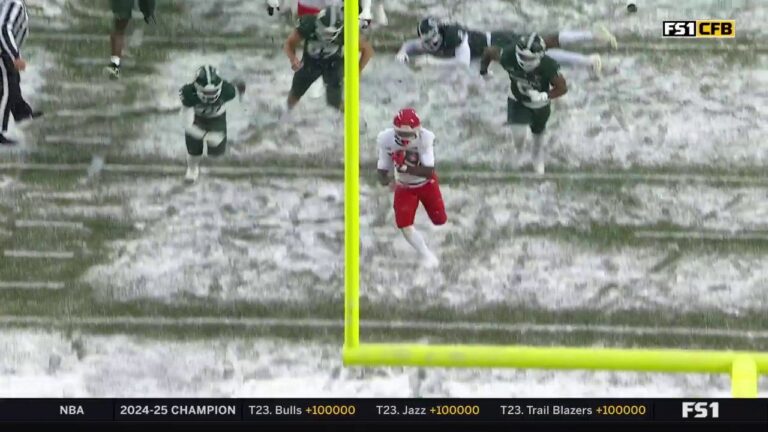 Antwan Raymond shows off ELITE speed on 13-yard rushing TD to help Rutgers grab 17-7 lead over Michigan State