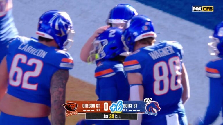 Ashton Jeanty punches in the touchdown, extending Boise State